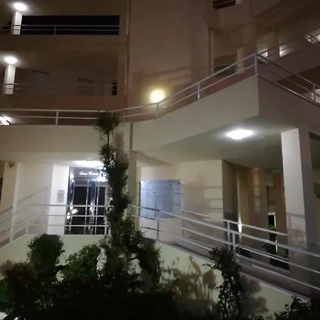 Apartamento 2 Edificio Don Cristobal 托雷莫利诺斯